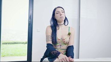 Italian model loves being fucked in the ass!